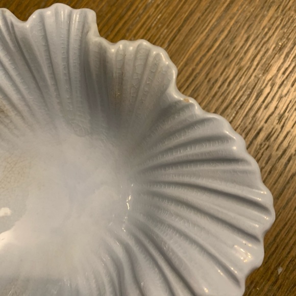 Vintage Falcon Powder Blue Leaf Dish Made in the 1940’s - Picture 2 of 9